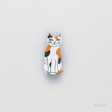 emoemo×toumei バッジ　みけねこ