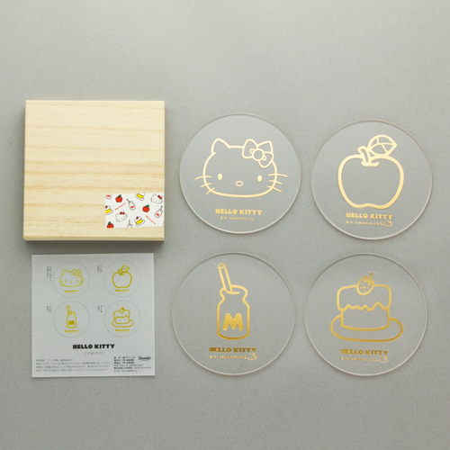 HELLO KITTY コースター　４枚セット